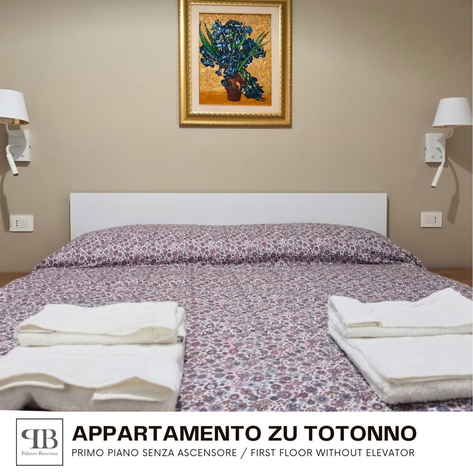 Palazzo Buscema - Appartamenti & Residence Crotone Exterior foto